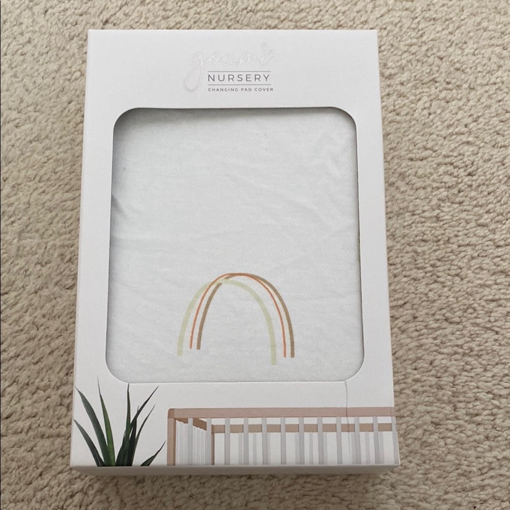 Goumi Bamboo and Cotton Changing Pad Cover. New in box. Size 16”x32”
